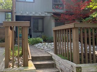 11921 Escalante Ct, Reston, VA 20191