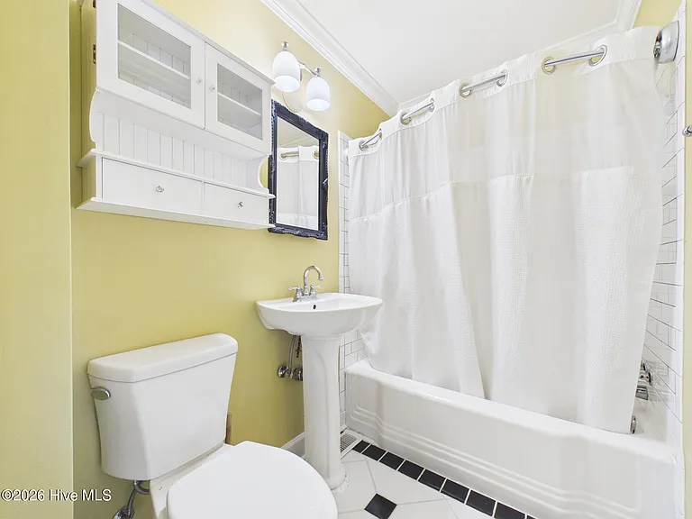 2912 Oberlin Rd — Photo 42