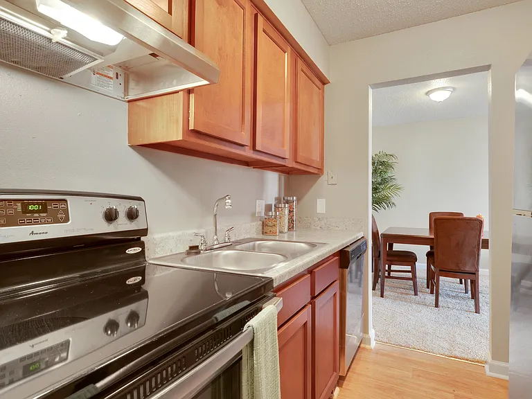 Avalon Apartment Homes — Photo 12