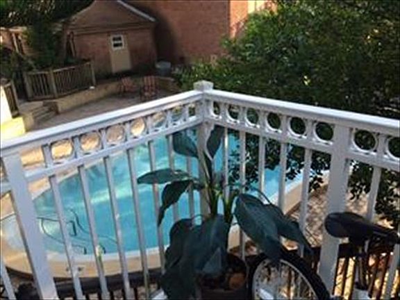 3rd image of 476 Banyon Tree Cir APT 204