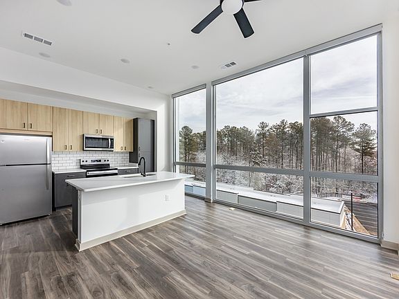 4th image of 1350 Meadowville Technology Pkwy #444