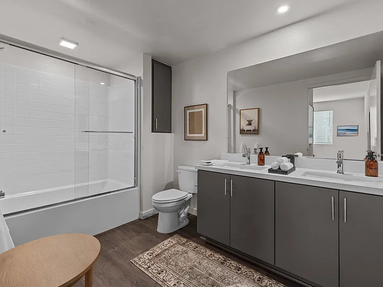 Westbury Apartments — Photo 10