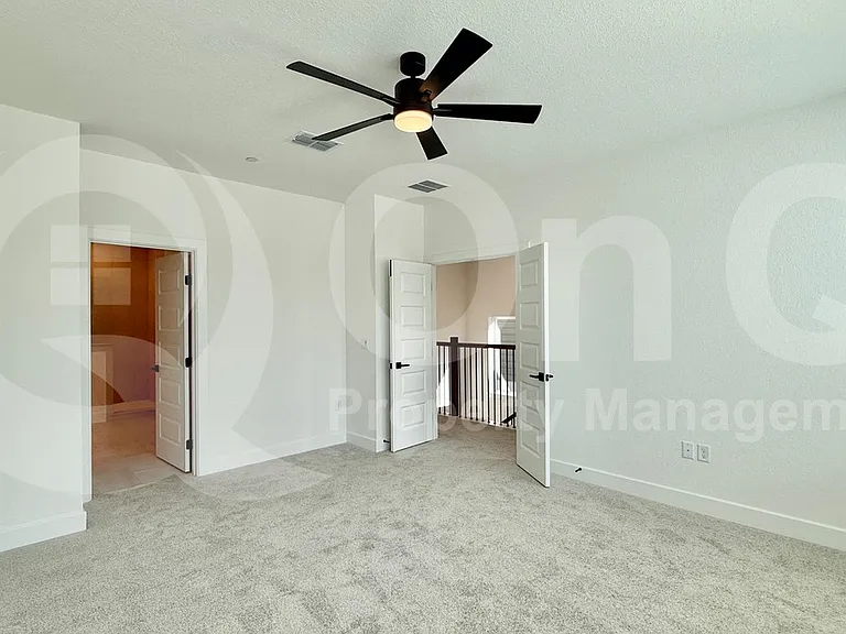 1016 Brickell Loop — Photo 12