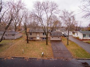 11400 Lakeview Rd, Chisago City, MN 55013