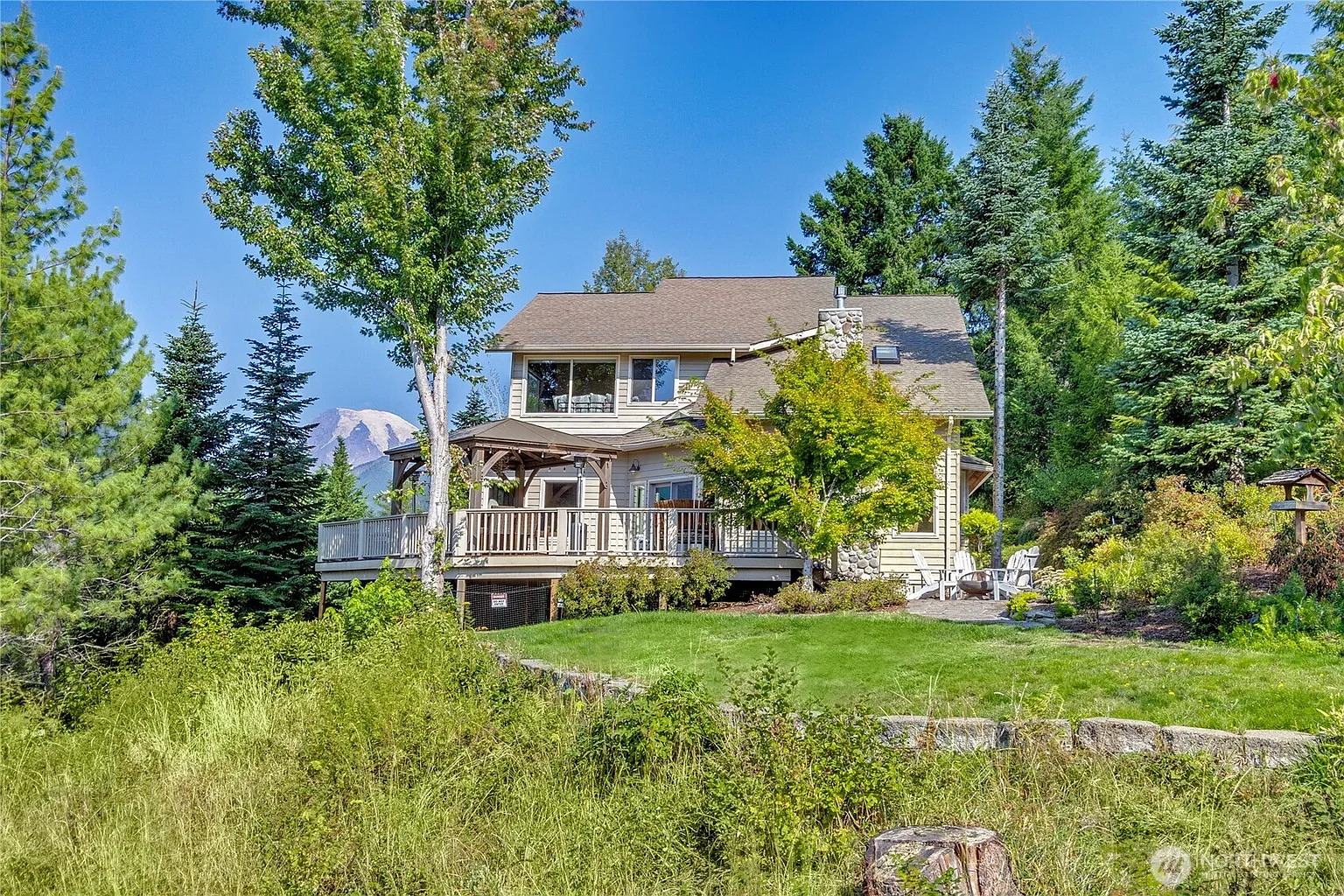 132 Hellem Drive photo 1