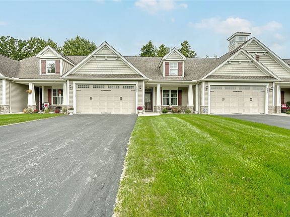 3rd image of 280 Carriage Path Ct