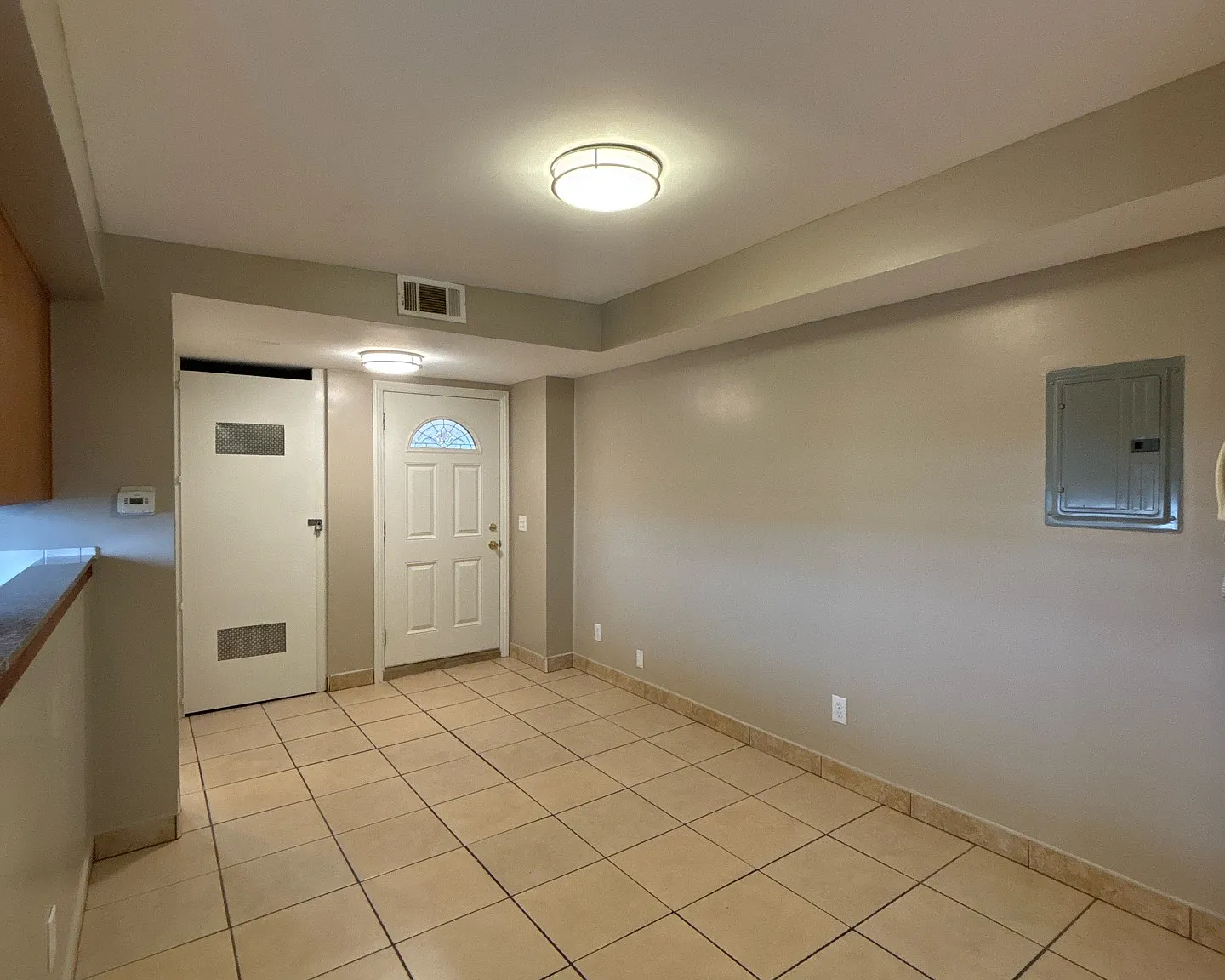 2 bed, $1,975 — Photo 4