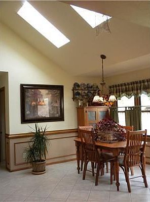 5th image of 2233 Margaret Dr