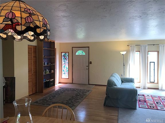 4th image of 602 Fir St