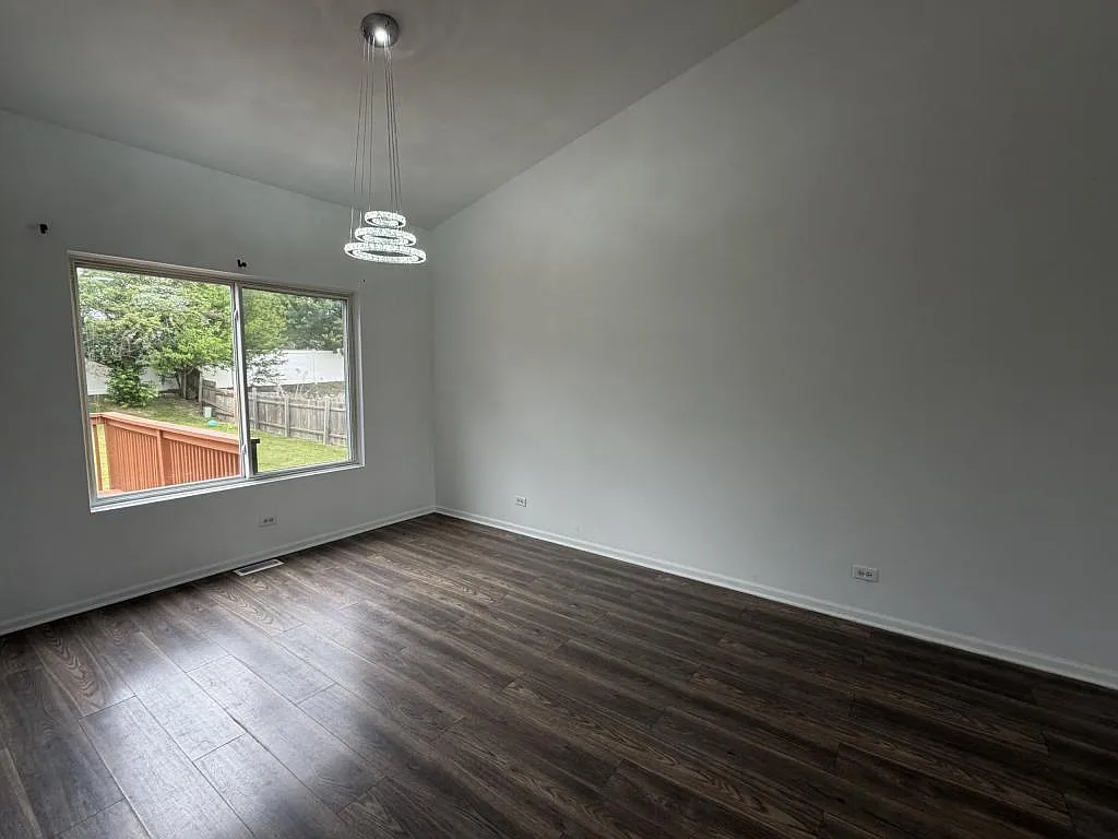 2354 Nantucket Ln — Photo 4