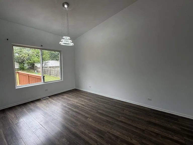 2354 Nantucket Ln — Photo 4