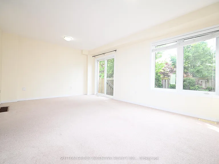 90 Sovereigns Gate #29 — Photo 18