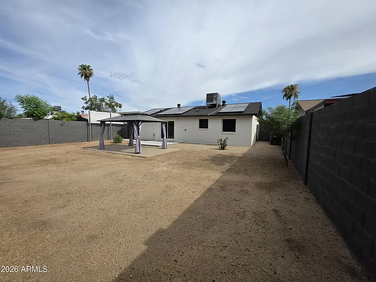 3735 E Claire Dr — Photo 21