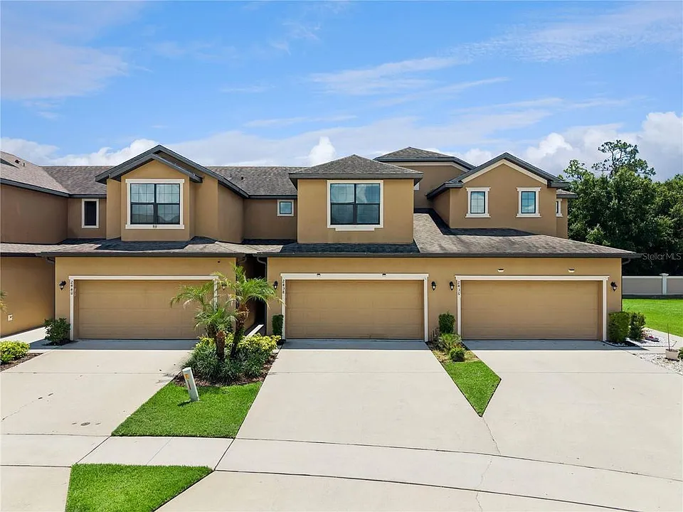 2438 Seven Oaks Dr