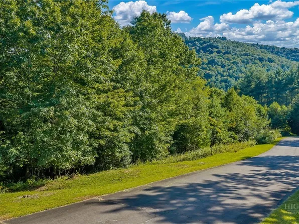 TBD Parkway Pointe Drive, West Jefferson, NC 28694