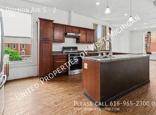 24 Division Ave S #2, Grand Rapids, MI 49503