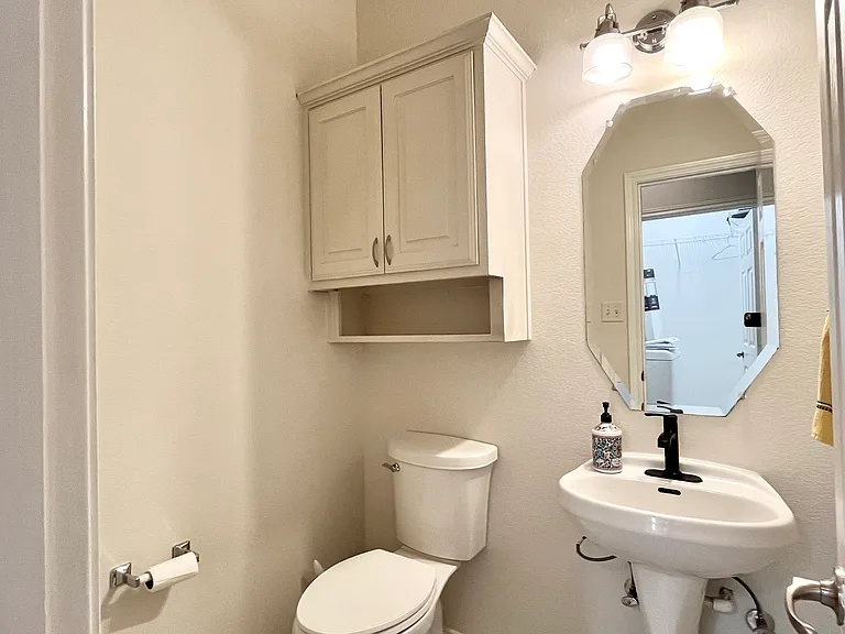 2204 Paige Ct — Photo 15