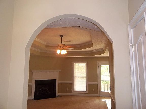 4th image of 240 Lee Road 2140