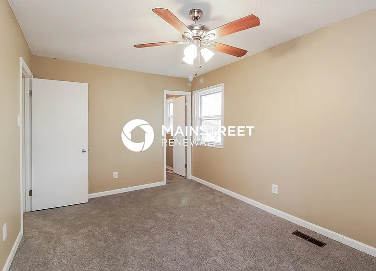 3012 Manchester Dr — Photo 8