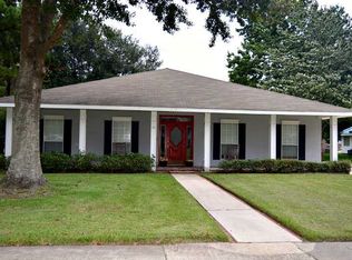 12 Columns Ct, La Place, LA 70068