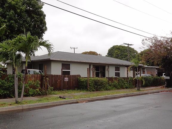 2nd image of 3715 Merrill Ave