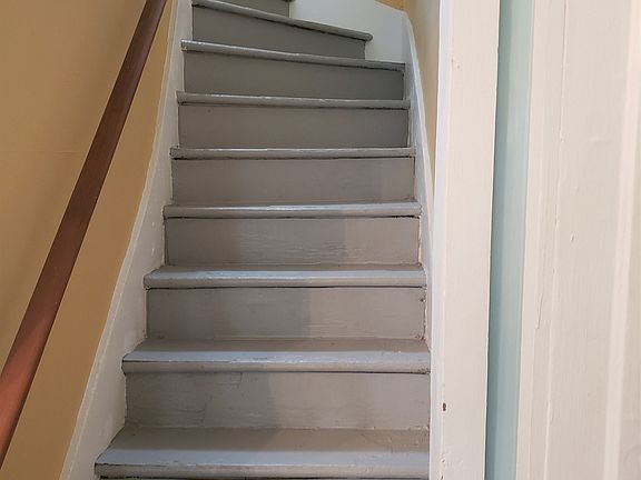 3rd image of 28 Barber Ave