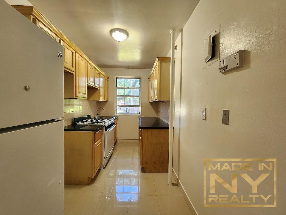 1st image of 13827 78th Ave #50D