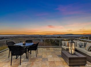 6431 Gwin Rd, Oakland, CA 94611