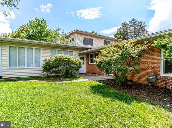 6525 Byrnes Dr, Mc Lean, VA 22101