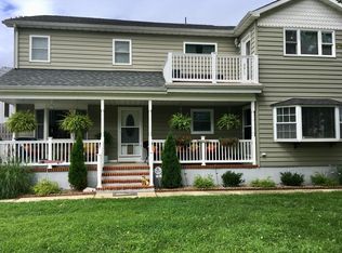 2A Atlantic St, Highlands, NJ 07732