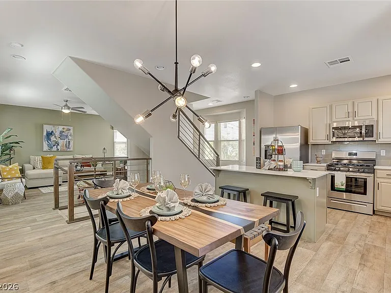 225 Alexander Darius Ct — Photo 8