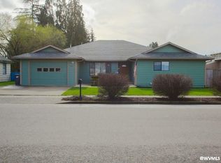 590 W Locust St, Stayton, OR 97383