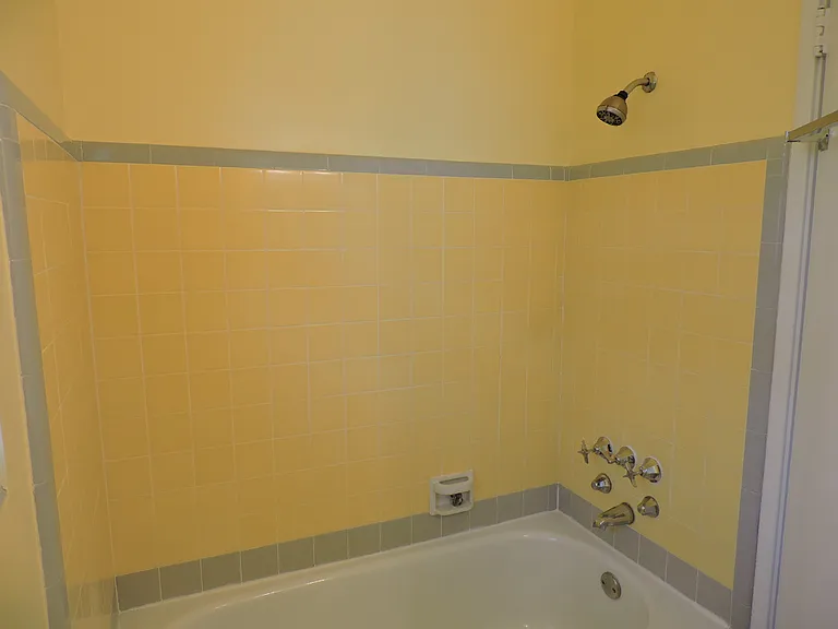4501 Del Rio Rd #4 — Photo 14