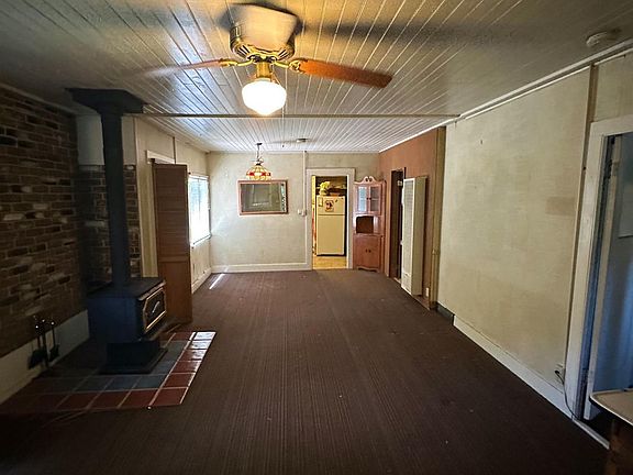 4th image of 21447 Terrace Road