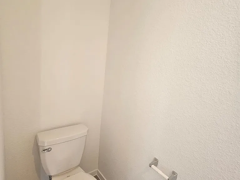 100 Silent Sky Ln — Photo 16