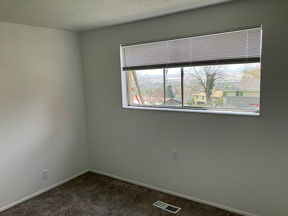 5th image of 1489 N 400 E Unit 1