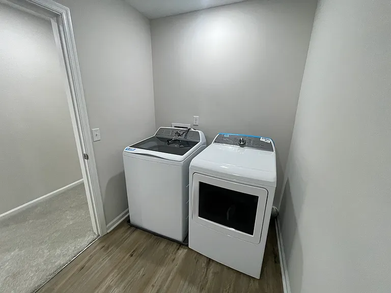 321 Sara Ann Ave — Photo 11