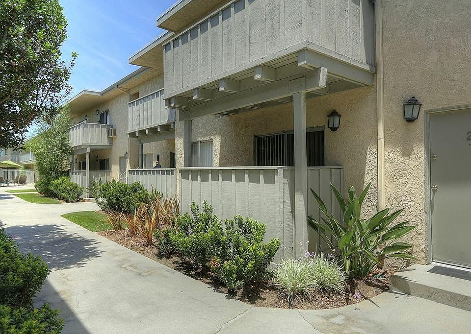 1st image of 16221 Cornuta Ave #8