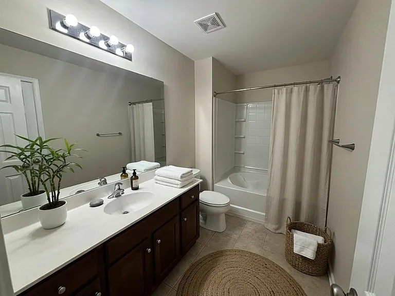 254 Buchanan Cir — Photo 2