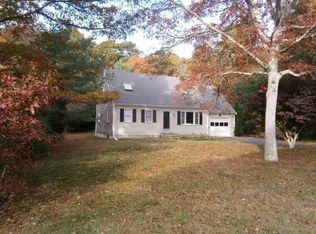 589 Skunknet Rd, Centerville, MA 02632