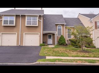 178 Scobee Ln, Somerset, NJ 08873