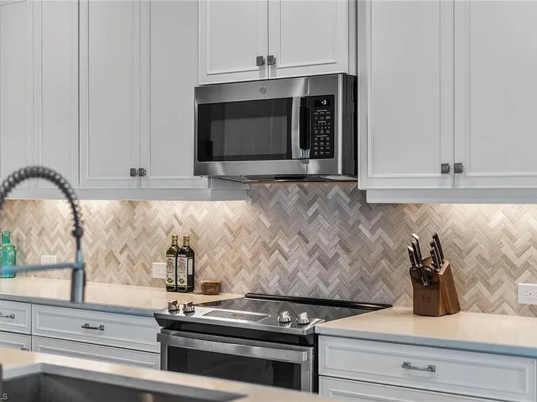 2609 Seychelles Cir #1608 — Photo 14