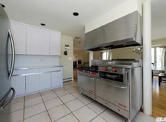 5th image of 84 Leewater Ave