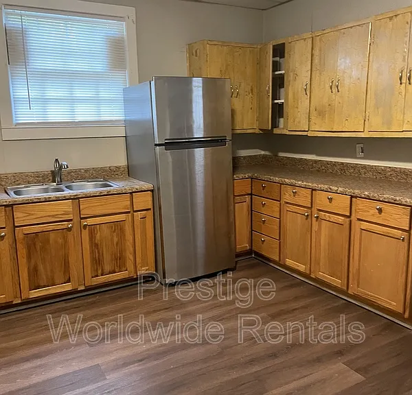 3414 3rd Ave — Photo 3