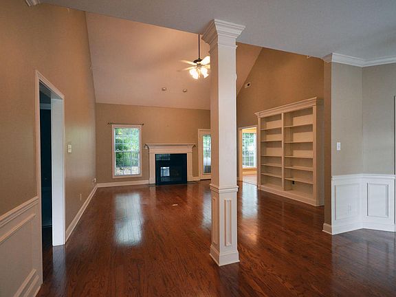 2nd image of 7508 Cherry Blossom Ln