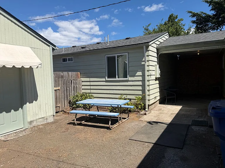 1280 L St — Photo 33