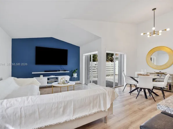 14720 SW 139th Ave APT 1-39, Miami, FL 33186