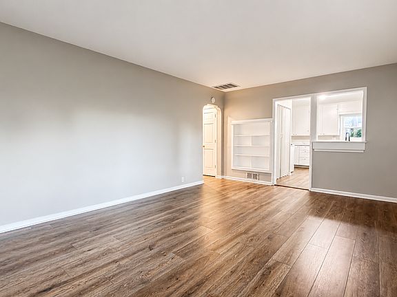 5th image of 8705 W 32nd Ave
