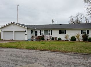 816 Horseshoe Dr, Webb City, MO 64870