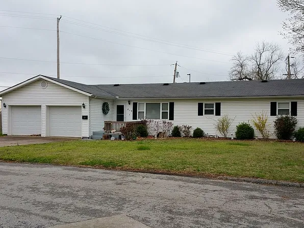 816 Horseshoe Dr, Webb City, MO 64870